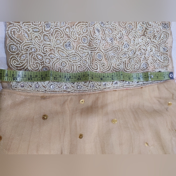 New gown - Picture 5 of 8